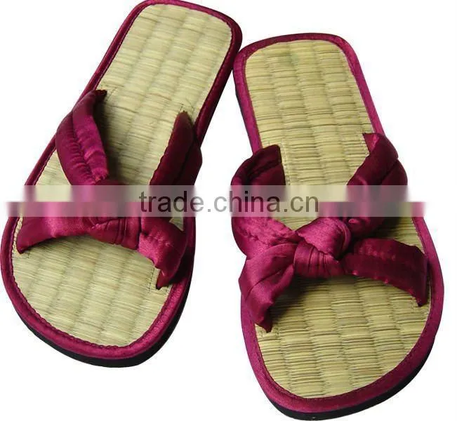 beautifurl straw woman flipflops