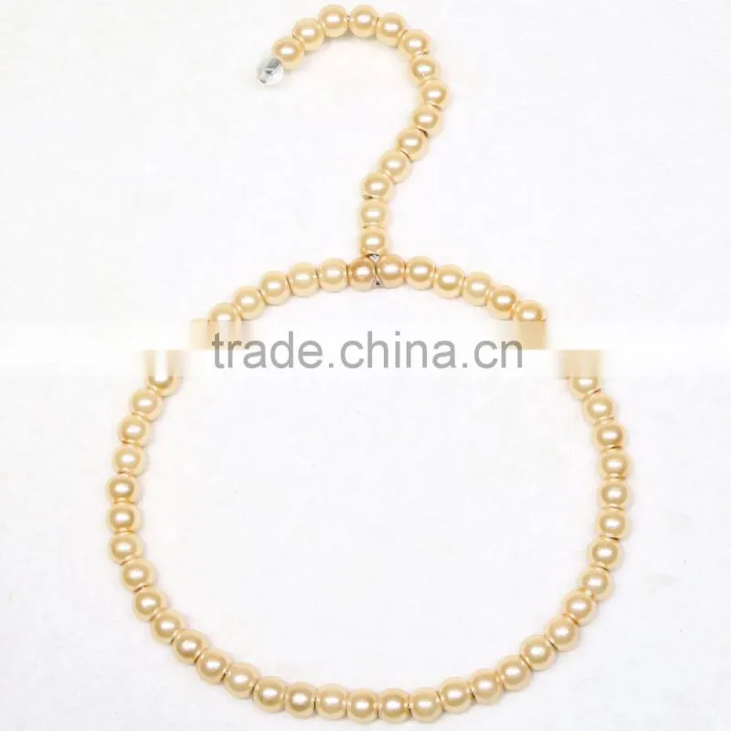 Durable cute fashion round pearl hanger