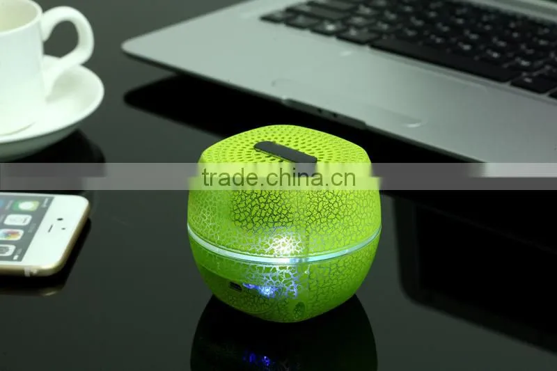 New product crack wireless mini bluetooth speaker with led light