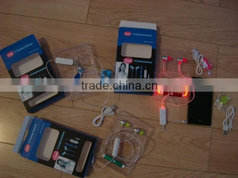 LED Flash Earphone / LED light earphones / LED lighting Earphone