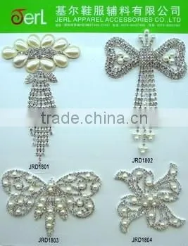 Wholesale New Style Gracious and Elegant Plastic Pearl Rhinestone Lace for Overall Decoration
