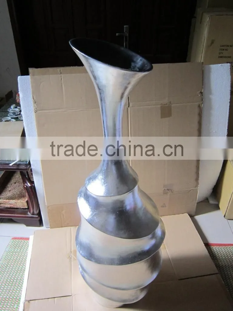 Strange-shaped Modern Lacquer Vase From Vietnam Wholesale