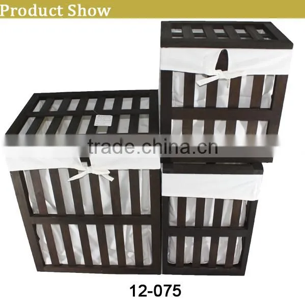 container loads clothing laundry bin
