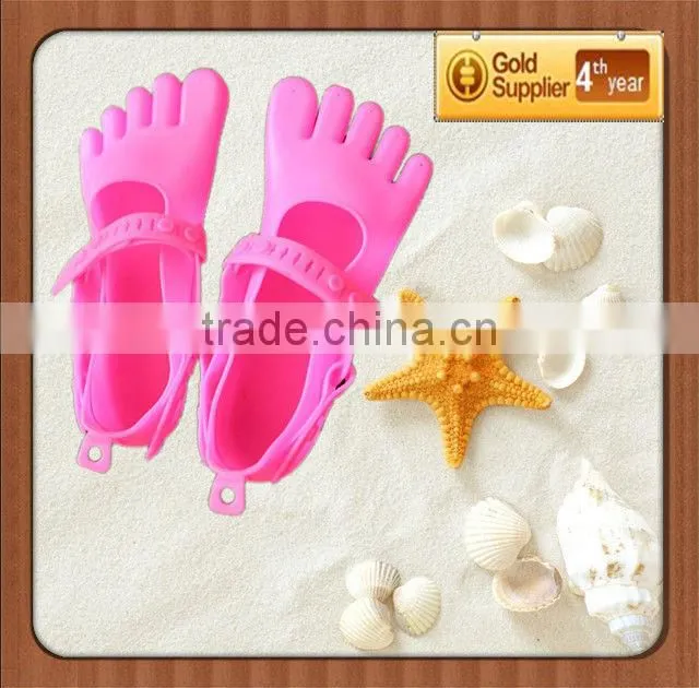 Adult slippers outdoor leisure shoes with flat swimming on holiday beach shoes for male