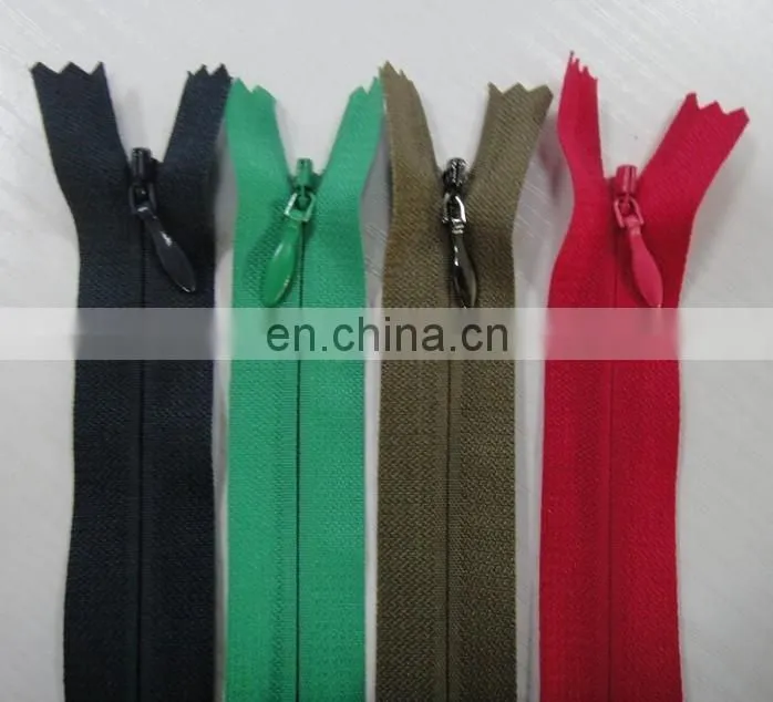 Long chain invisible zipper resin zipper rolls factory for garment production
