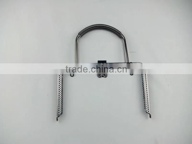 Factory price DIY black chrome kiss lock pinhole handbag frame with handle