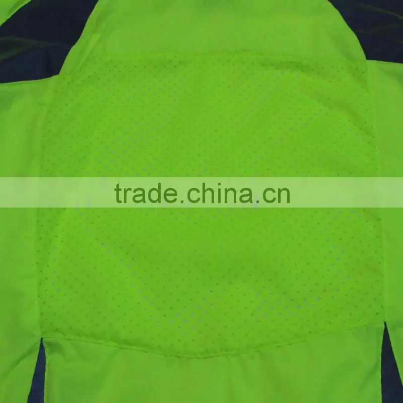 Reflective cycling running jacket