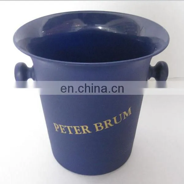 Customized Plastic Ice Bucket Beer Bottle Cooler Holder