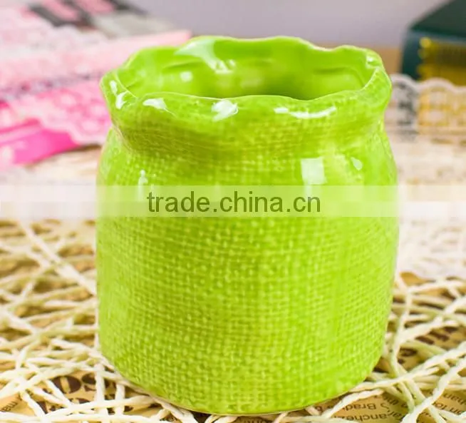 Ceramic Circular Sack Flower Pen Pot, Mini Pen Pot