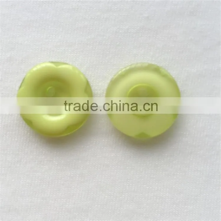 fancy resin buttons in flower shape two hole buttons
