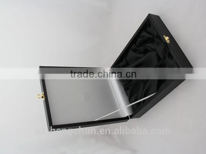 High-end elegant wooden jewelry box