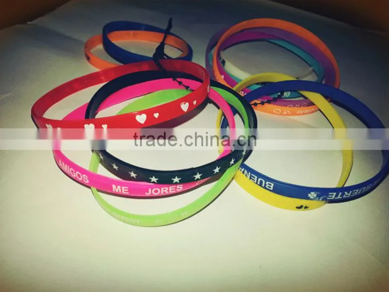 silicone wriet band small silicone colorful hand bands silicone band with debossed logo