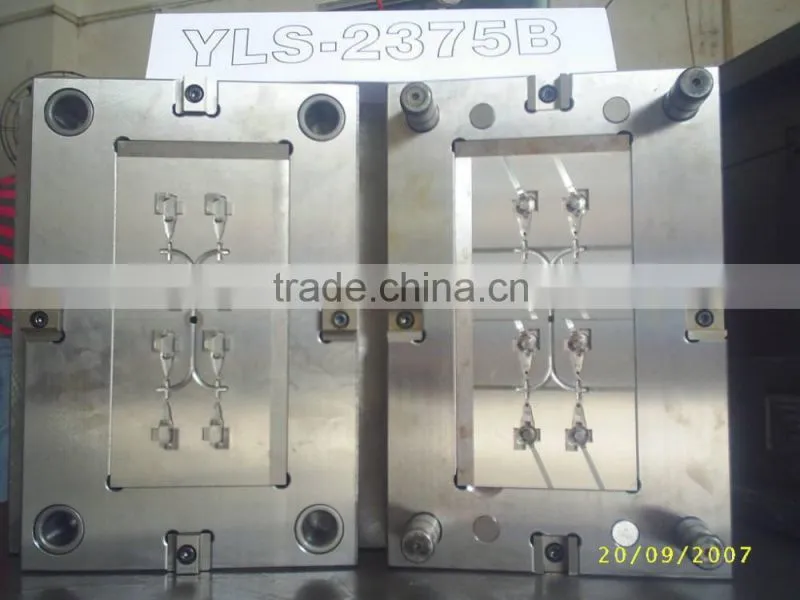 High Quality&Precision Auto Oil Pump Plastic Injection Mold-shenzhen