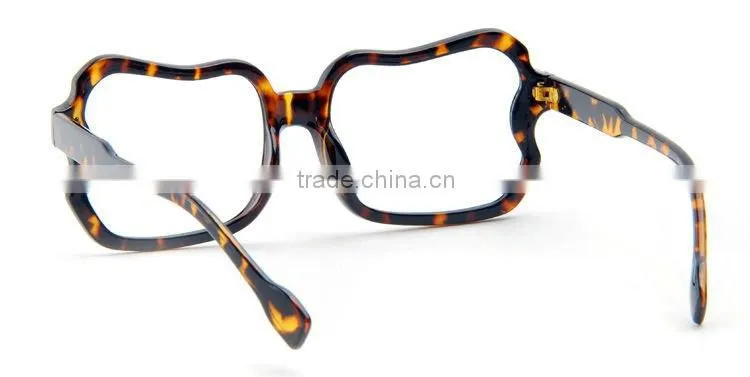 Cheap plastic novelty sunglasses