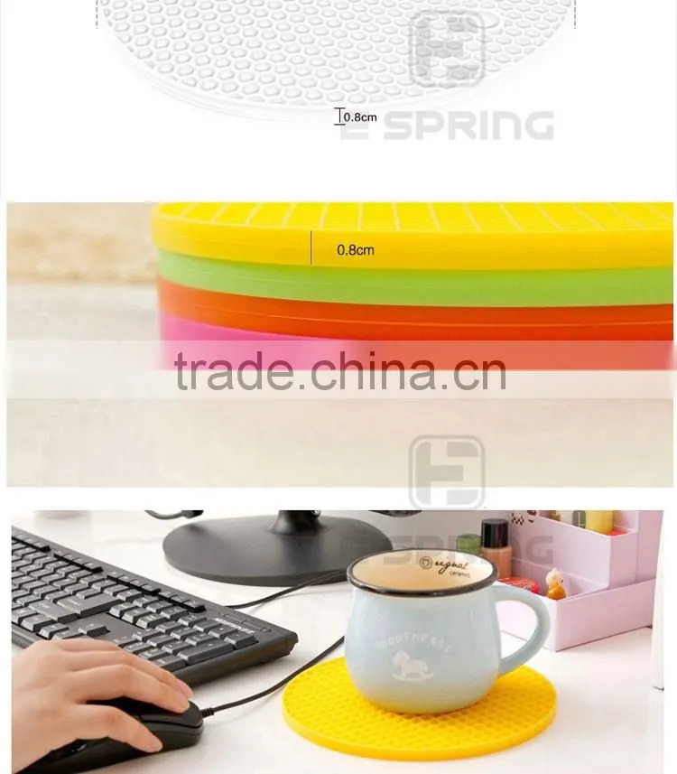 Cute non-slip kitchen utensils silicone hot pot pad