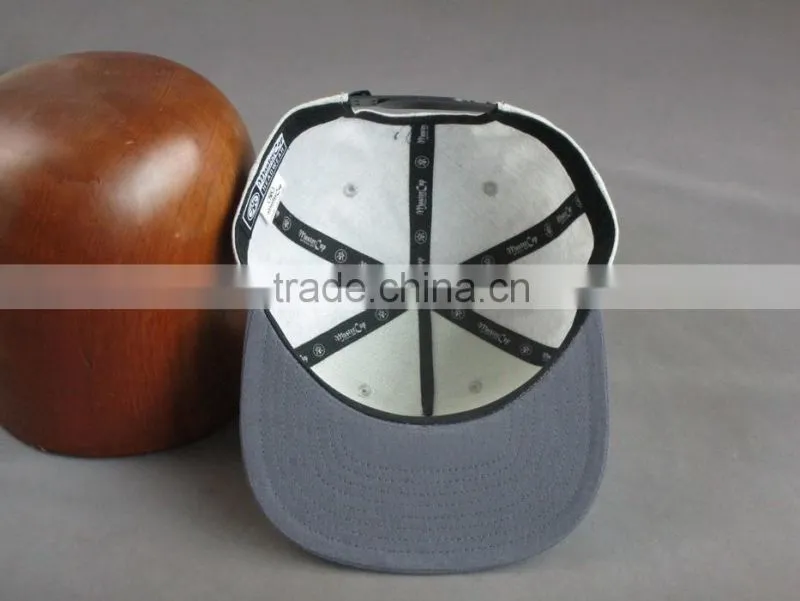 Custom 100% cotton 6-panel snapback cap with front woven label