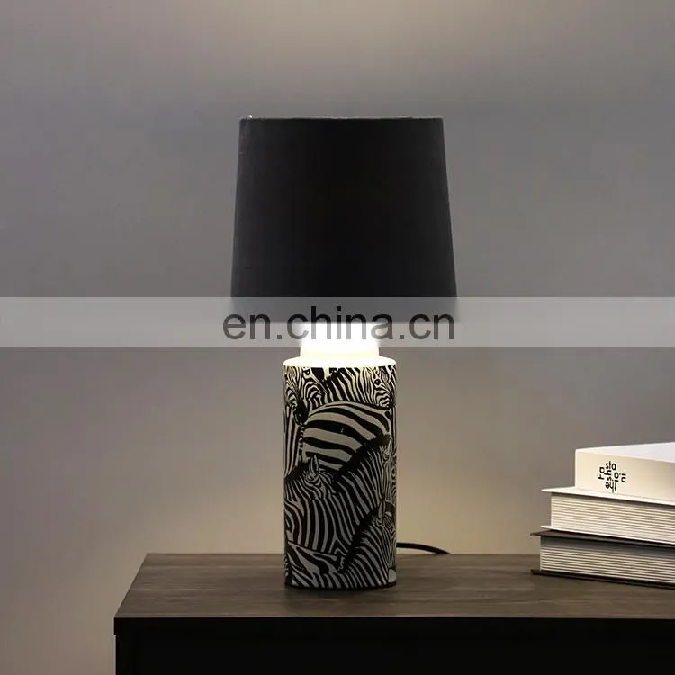 Wholesale living room animal desk lamp custom bedside ceramic lamp with zebra pattern decoration