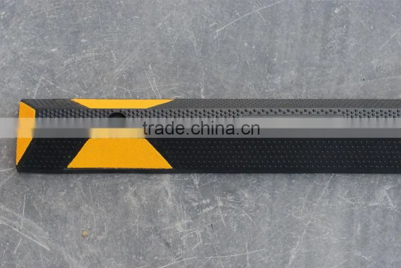 Long rubber molded parking stopper