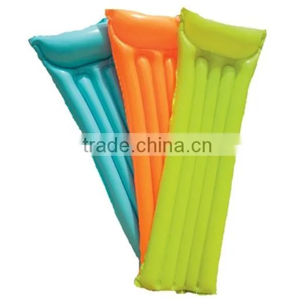 Inflatable beach mattress, colourful pvc beach air mattres for sale