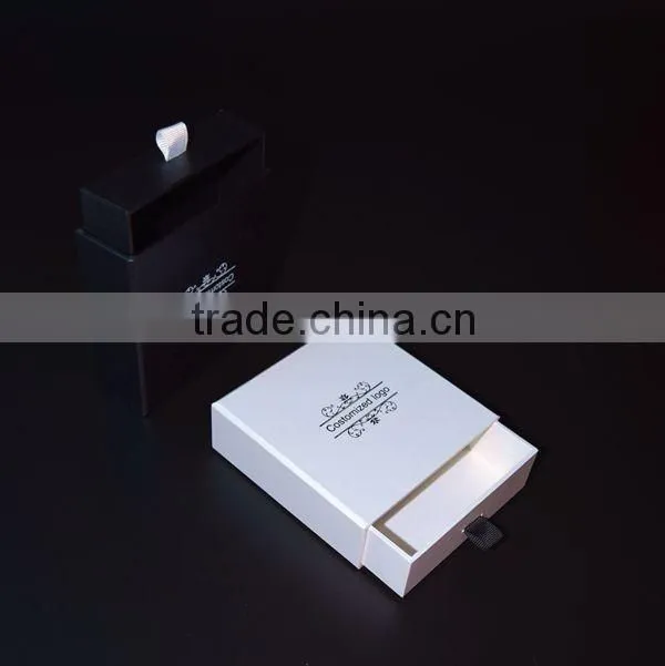 Fashion customized cardboard matte black gift jewelry box