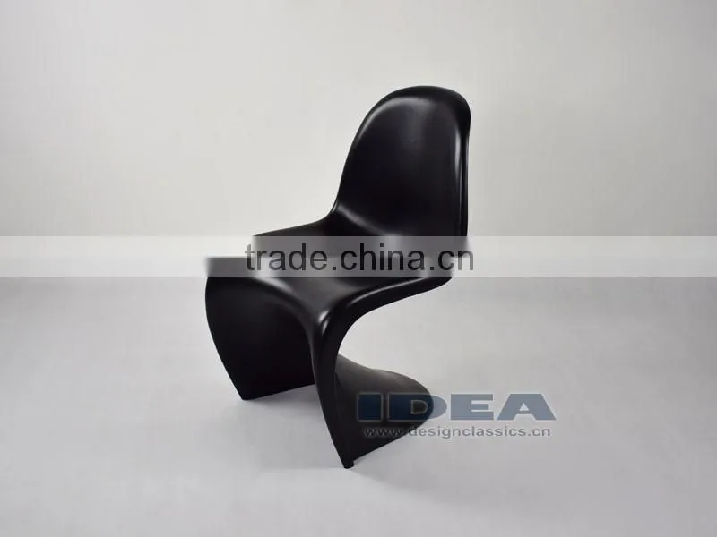 Replica Verner Chair - Black Color