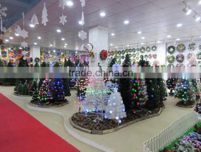 Hot Sales Decorative Christmas Wreath/Xmas Indoor Decoration
