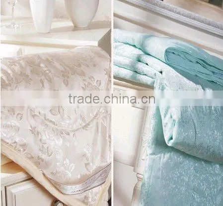 high quality and elegant jacquard silk comforter