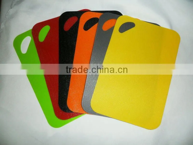 plastic hotest style and cheap pp chopping board set