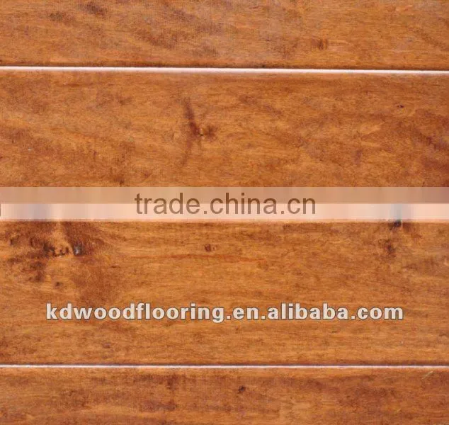 Stylish White Oak Engineered Wood Flooring in Smooth Surface