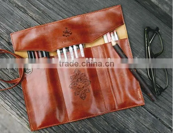 Korea style high-capacity handmade PU leather cosmetic fashion rolling bag