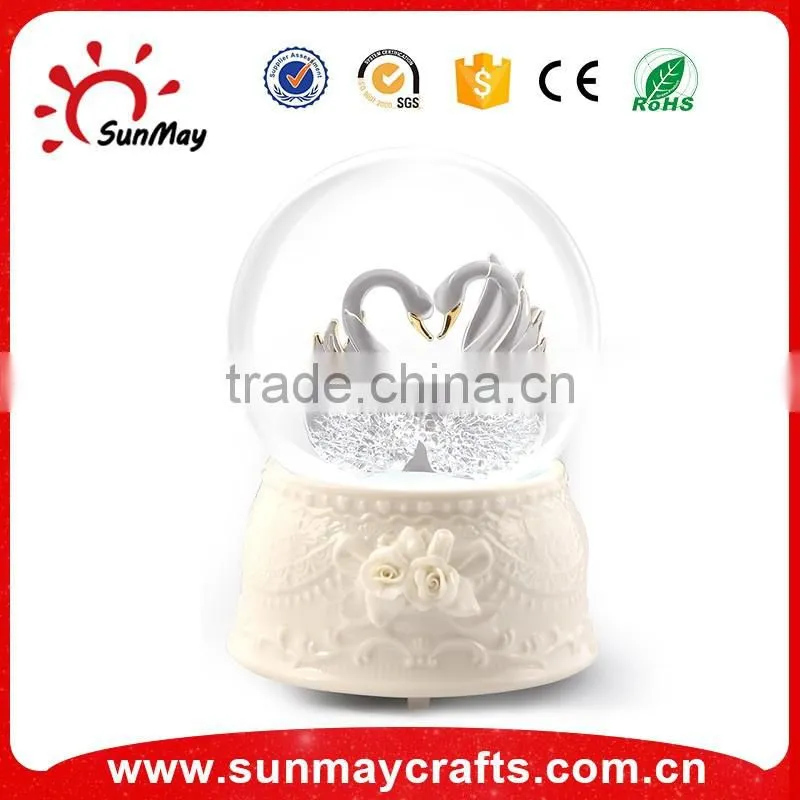 High Quality custom christmas Resin Glass human snow globe with Santa Claus inside