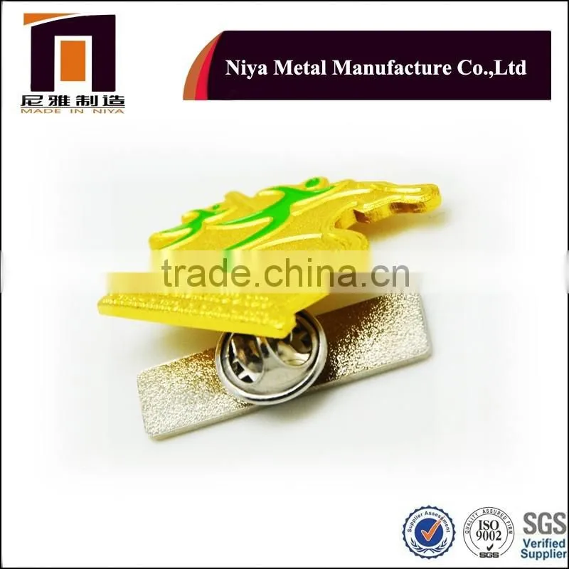 Exquisite Workmanship Gold Sports Lapel pin