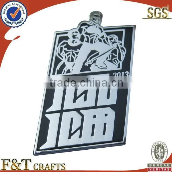promotional quality stamp die cut custom metal badge with plastic box