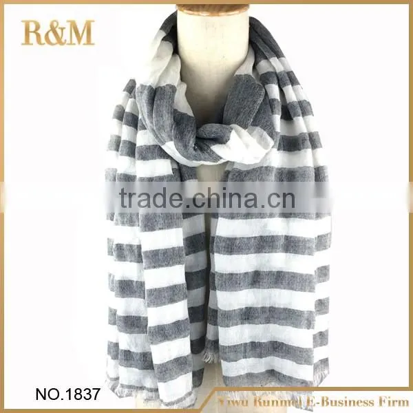 Cotton and viscose plain infinity wrinkled scarf