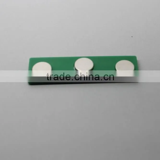 Magnetic custom metal badges