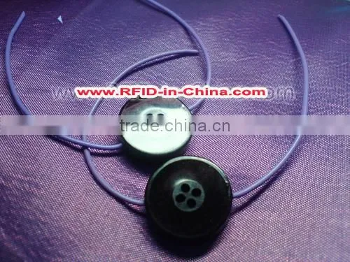 Button-Sized RFID Laundry Tag for Long Range Laundry Garment Tracking