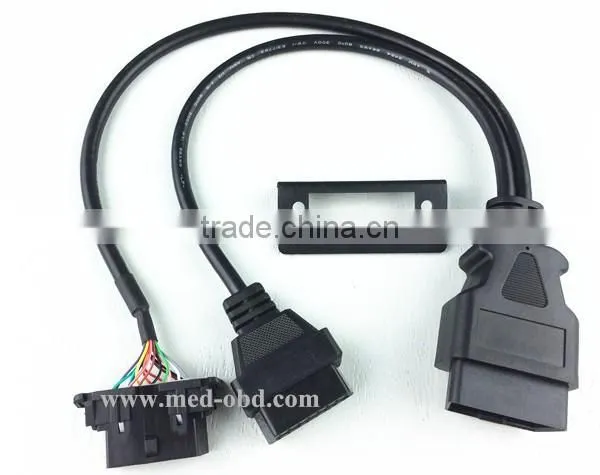 OBD2 Splitter Y Cable, right-angle J1962M to 2 J1962F, 1ft