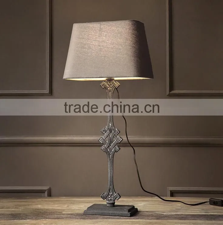 European classic iron casting antique finish carving table lamp