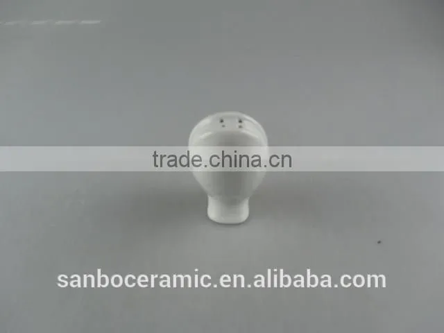 Wholesale Ceramic salt and pepper shaker wedding favors with plastic lid