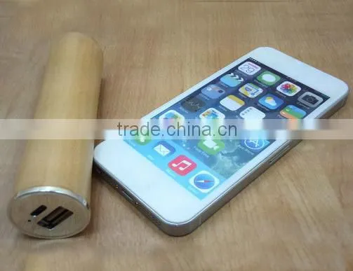 Custom logo 2600mah wood power bank rechargeable power bank
