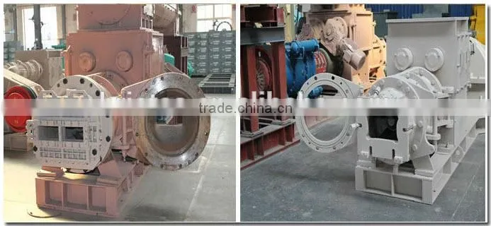 Vacuum extruder for clay brick making with high moisture