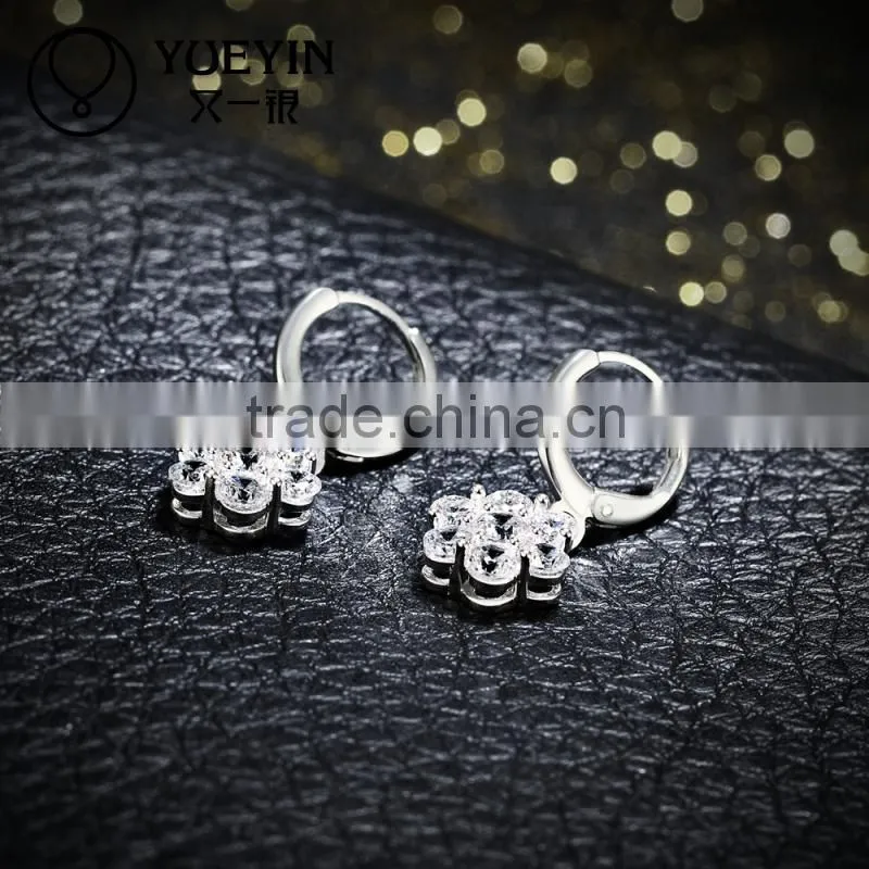 2015 fashion style with diamond silver plated earring