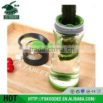20OZ fruit drinking bottle with Lemon presser lid 20OZ BPA FREE