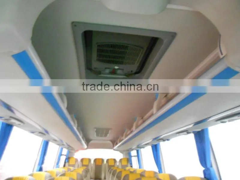8.1m 24-35 Seats Passenger Bus