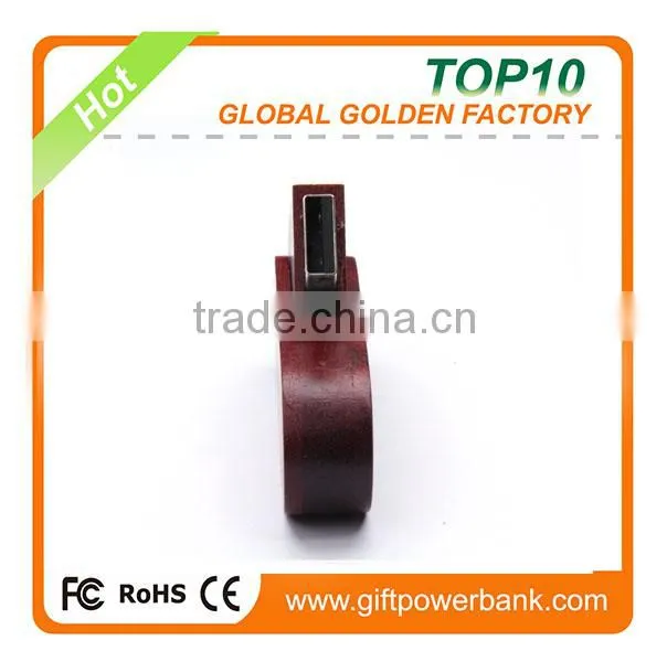 Round shape red wooden swivel usb pen drives