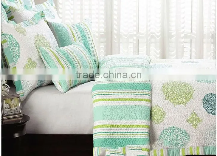 Modern green leaf printed quilt/bedspread