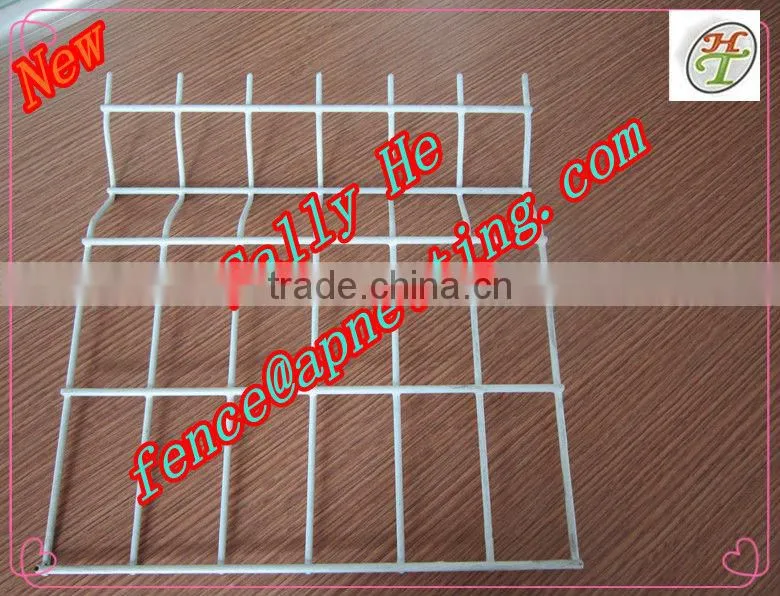RAL6005 powder coated 5mm wire welded 4 bending mesh panels 2.5x1.63m 50x200mm aperture sqaure post fencing