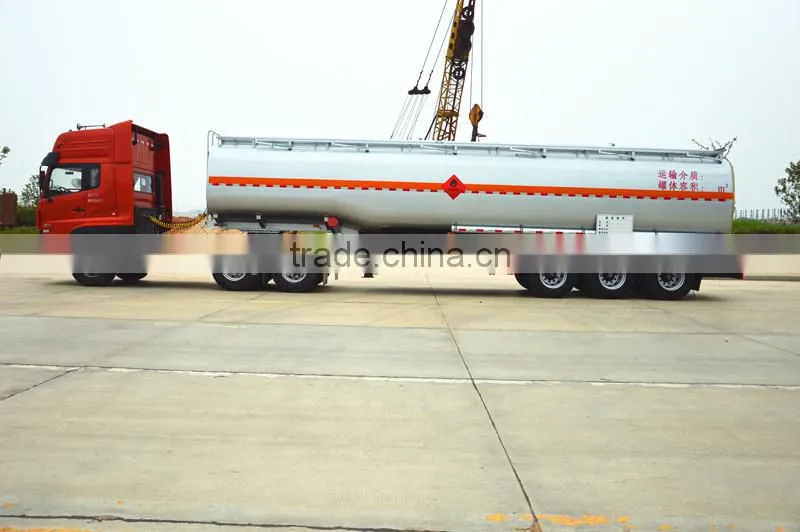 Tri-axle 50000 Liters Fuel Tank Trailer with Tractor
