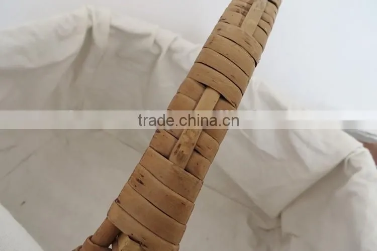 handmade cheap wicker picnic basket with lid for family