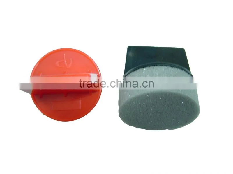 Plastic handle inner grey hotel shoe shine sponge